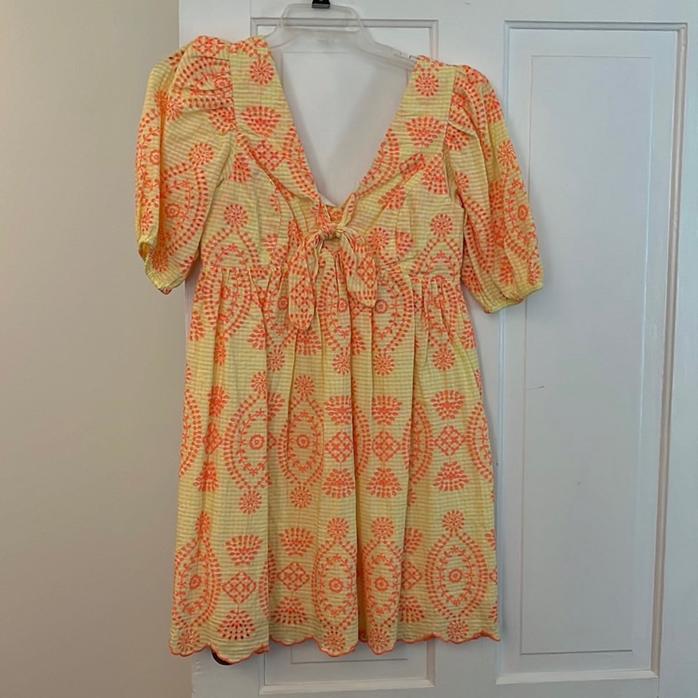 Lilly Pulitzer dress size 4 beautiful yellow and pink